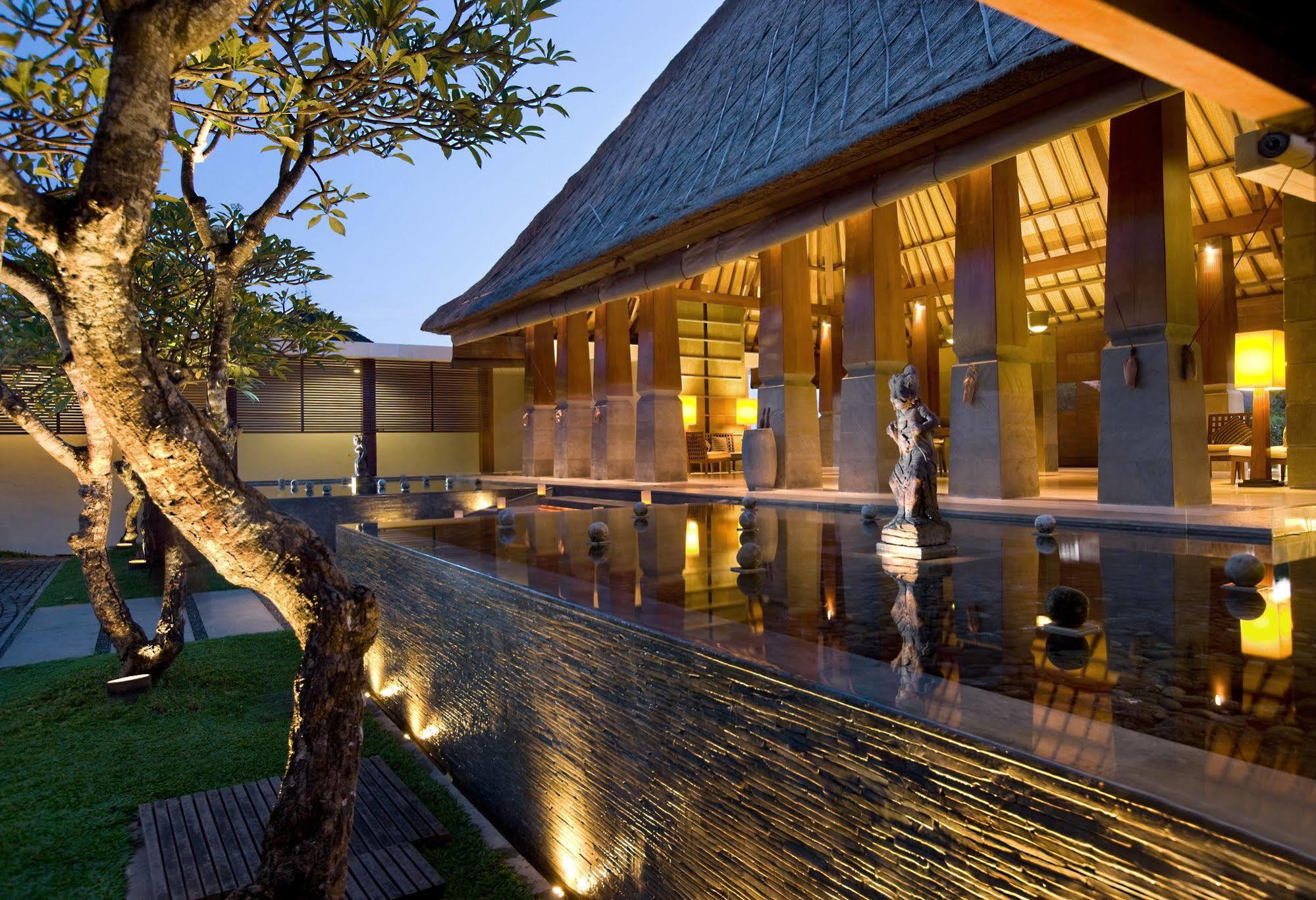 The Kayana Villa Seminyak  Luaran gambar
