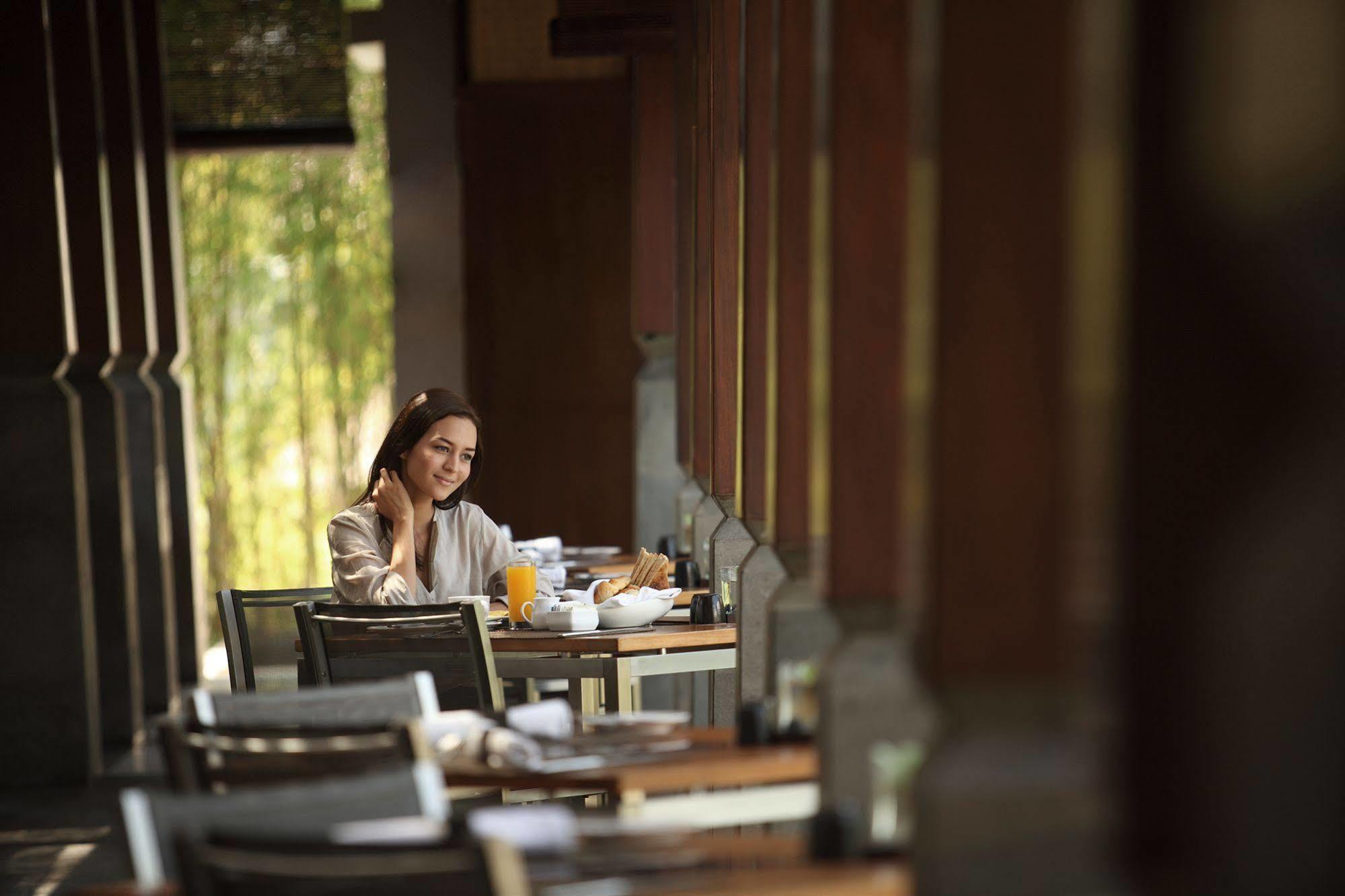 The Kayana Villa Seminyak  Luaran gambar